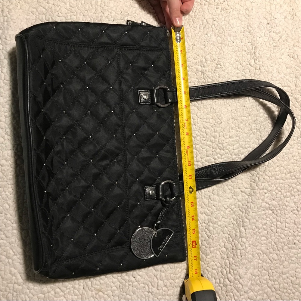 Calvin Klein Purse ~ - Picture 4 of 7